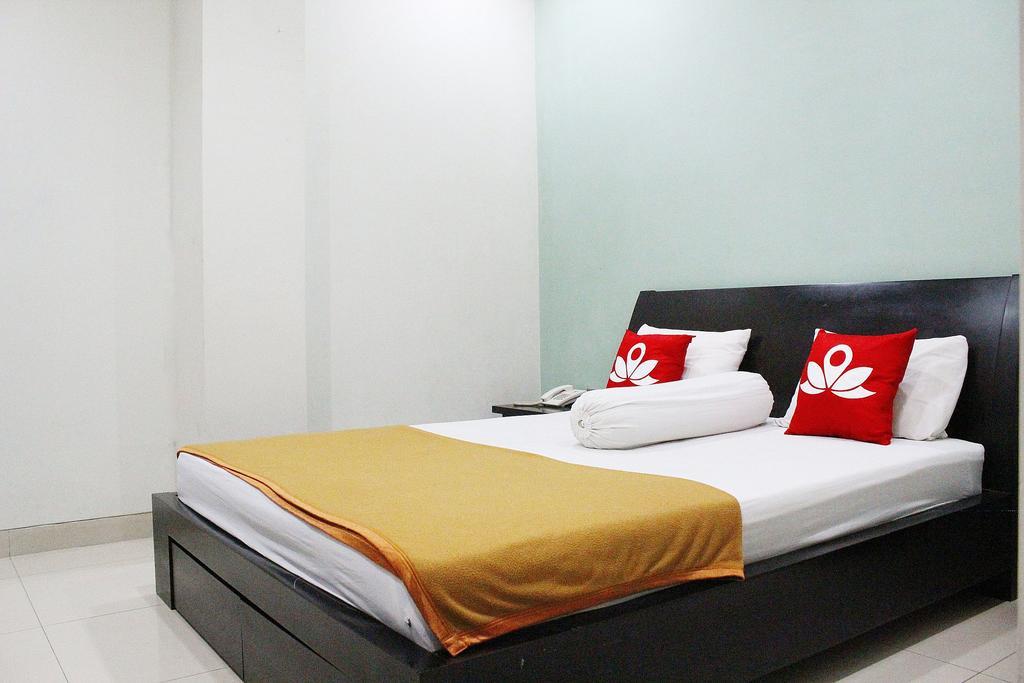 Klinpod Hotel Jakarta Buitenkant foto