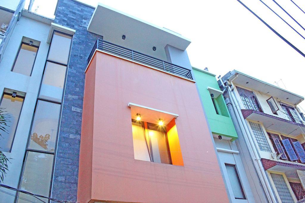 Klinpod Hotel Jakarta Buitenkant foto