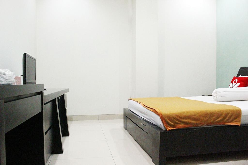 Klinpod Hotel Jakarta Buitenkant foto