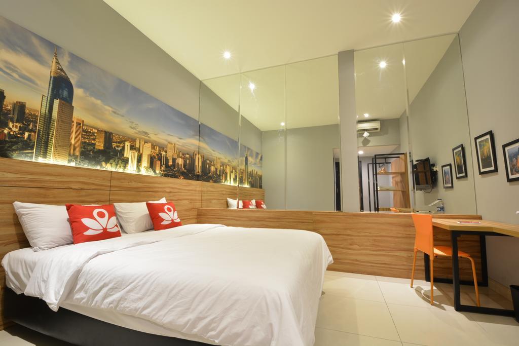 Klinpod Hotel Jakarta Buitenkant foto