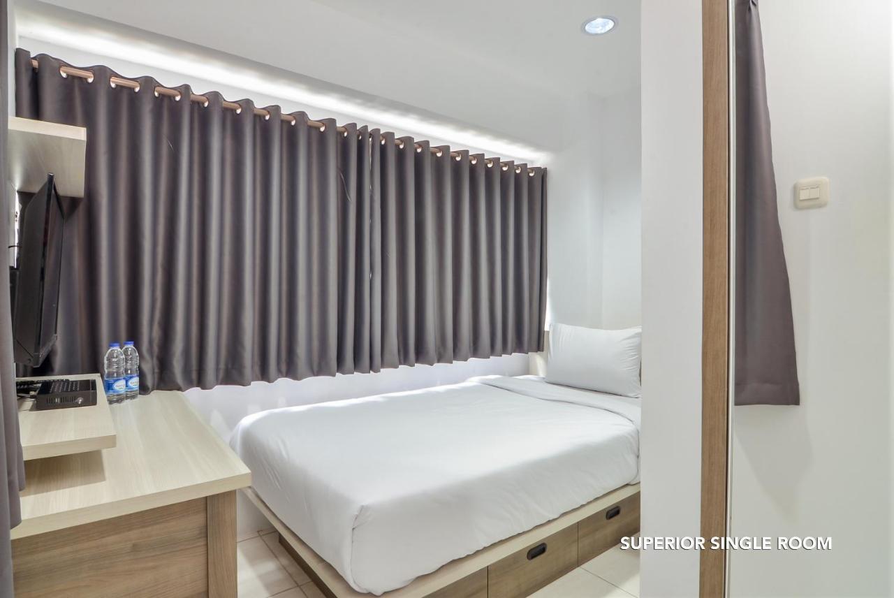 Klinpod Hotel Jakarta Buitenkant foto